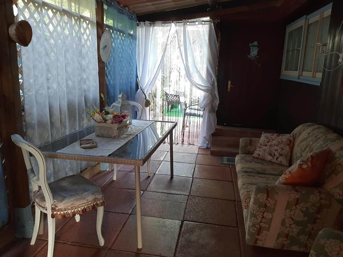 Bed and Breakfast Tom E Jerry à Domus De Maria Extérieur photo